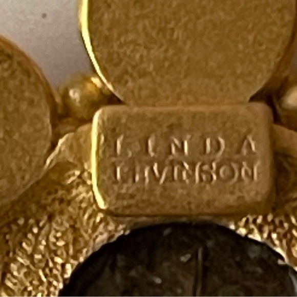 LINDA LEVINSON vintage Roman Earrings post - Picture 4 of 6